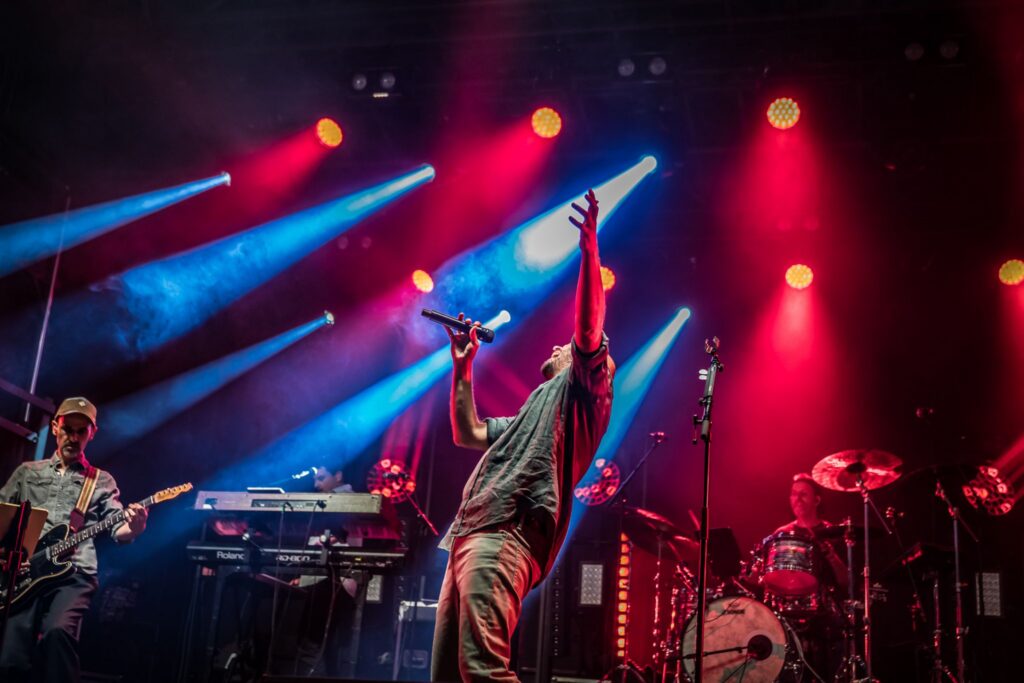 stanvansamang-live-tttartists-bookings