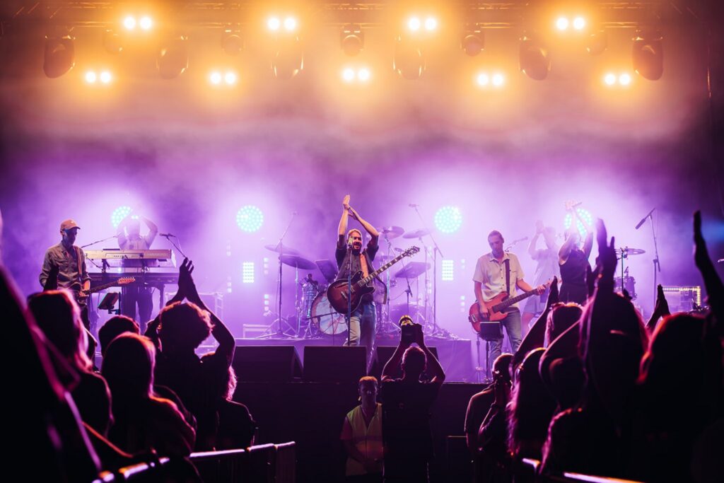 stanvansamang-live-tttartists-bookings