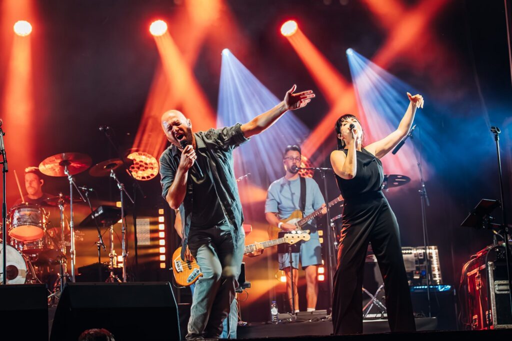 stanvansamang-live-tttartists-bookings